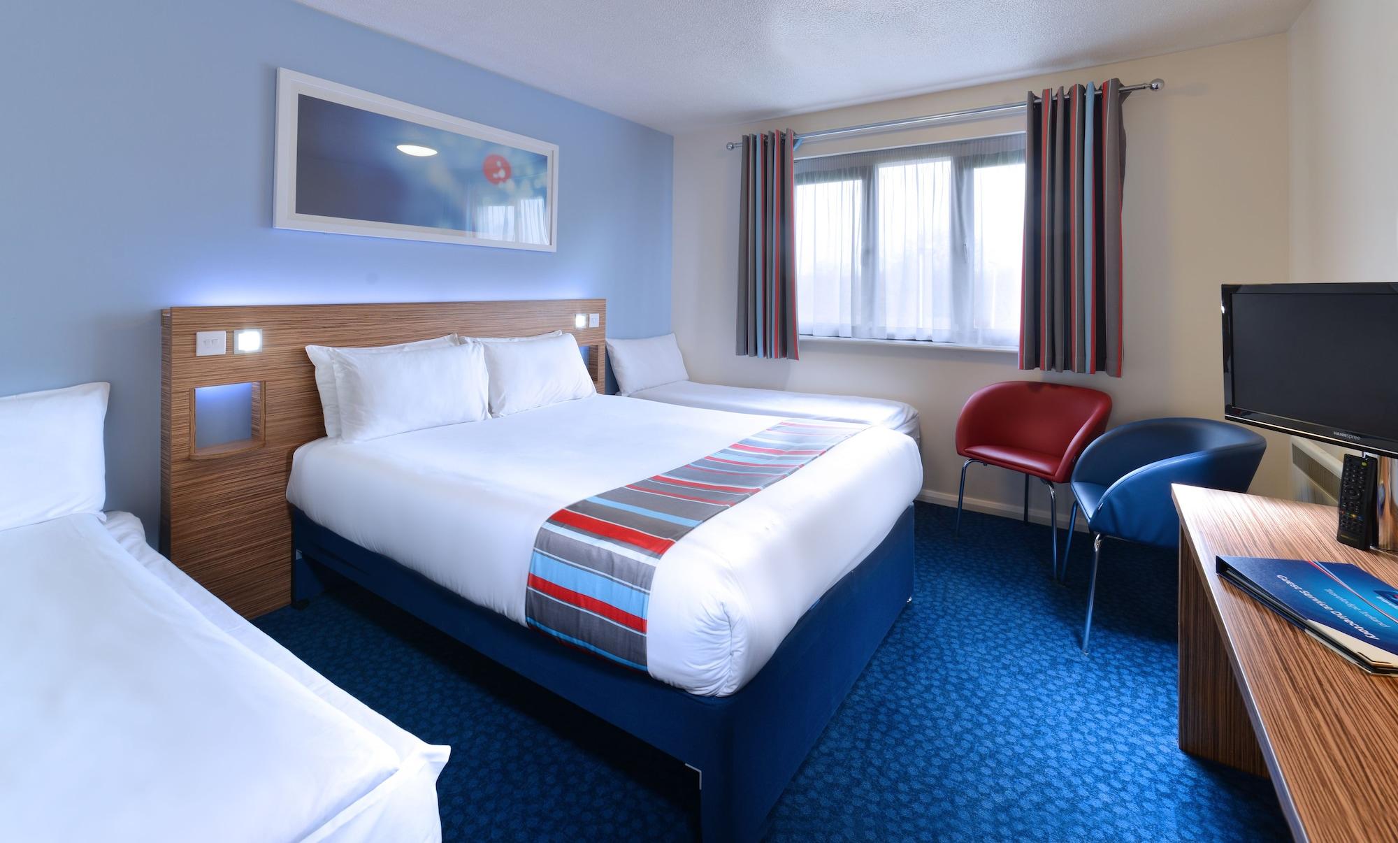 Travelodge Вотафорд Экстерьер фото