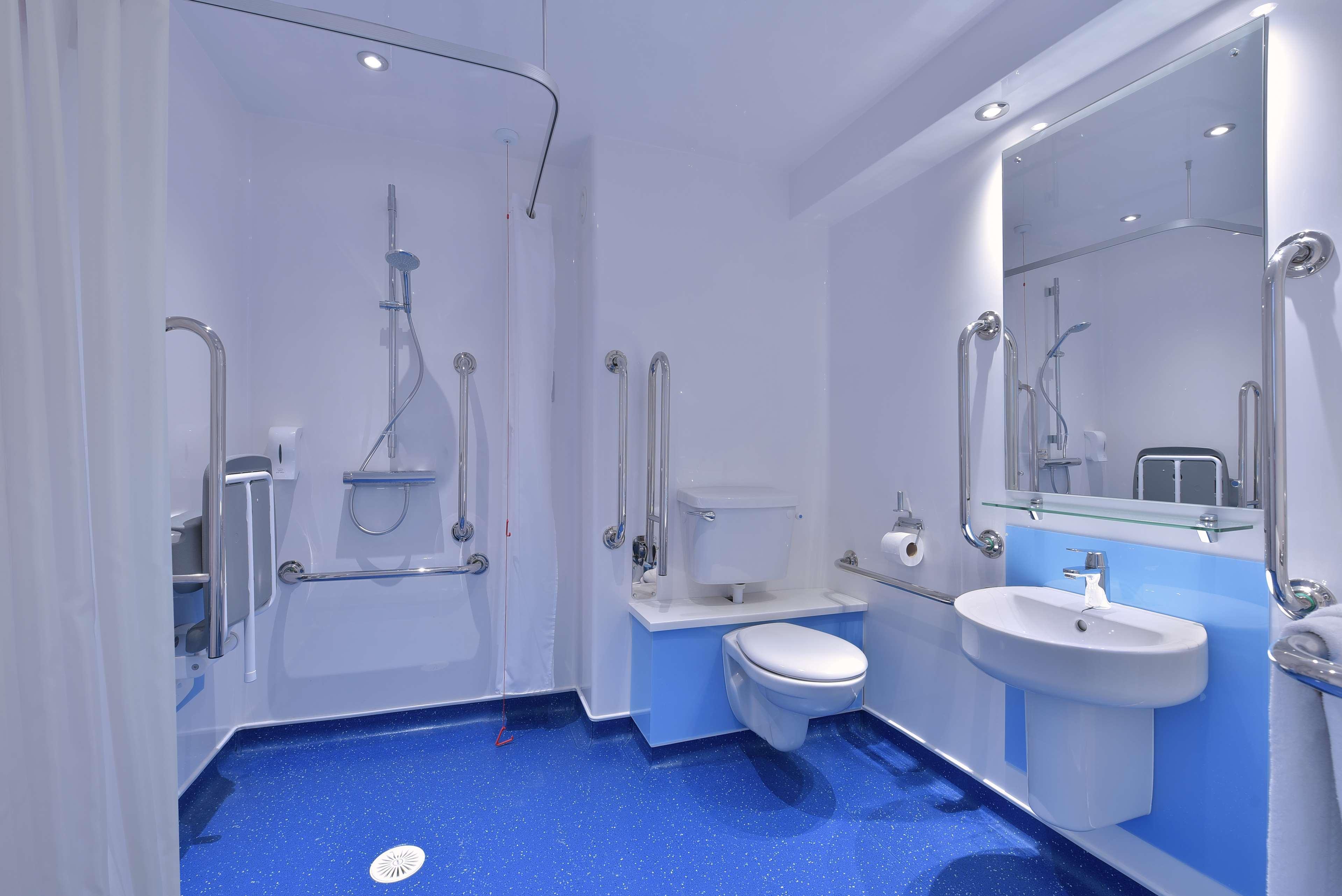 Travelodge Вотафорд Экстерьер фото