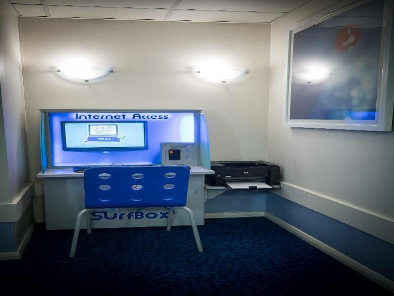 Travelodge Вотафорд Экстерьер фото